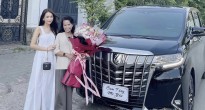 Hotgirl Sam chi mạnh tay hơn 4 tỷ mua xế hộp tặng mẹ
